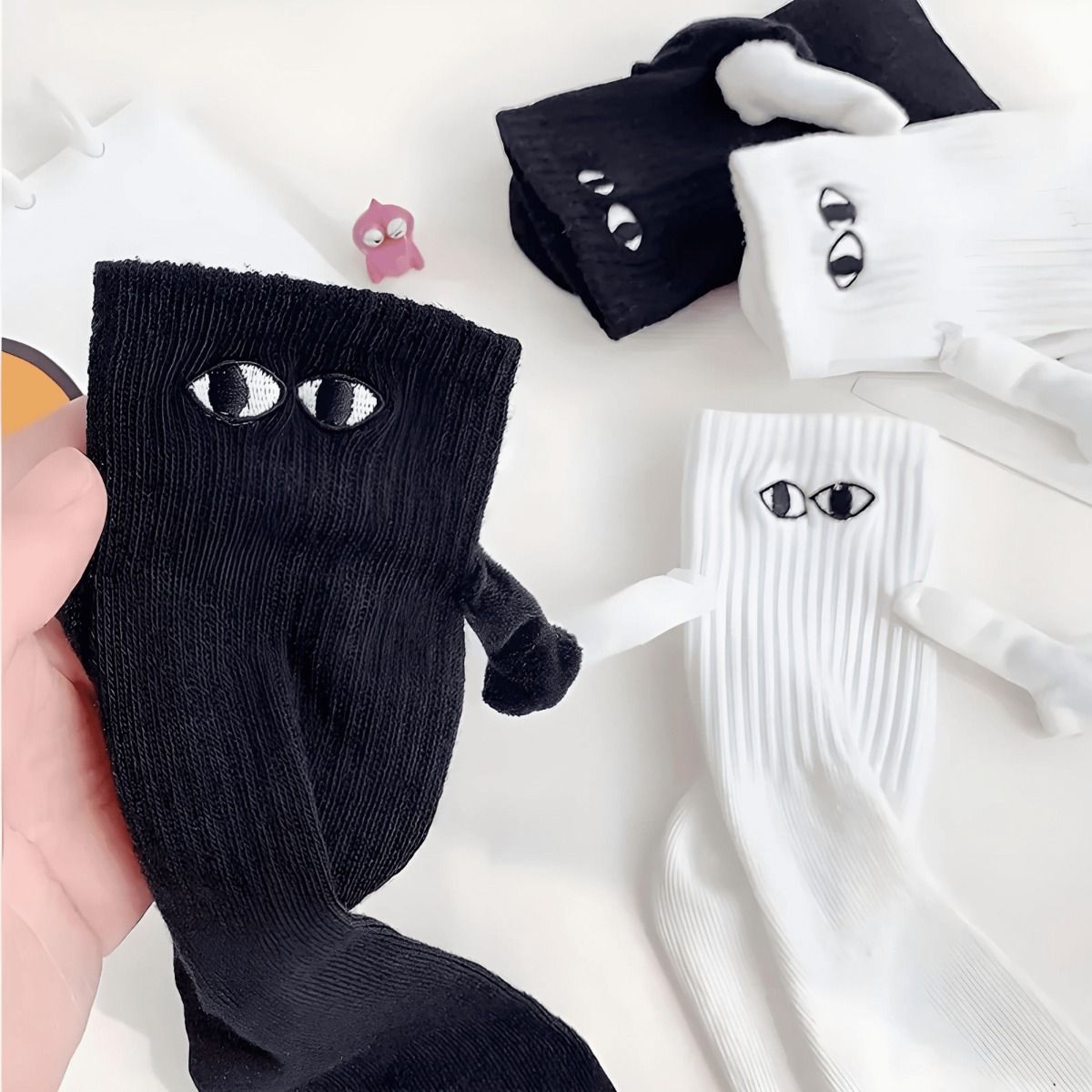 LIVLUS  "Better Together" Magnetic Hand-Holding Socks