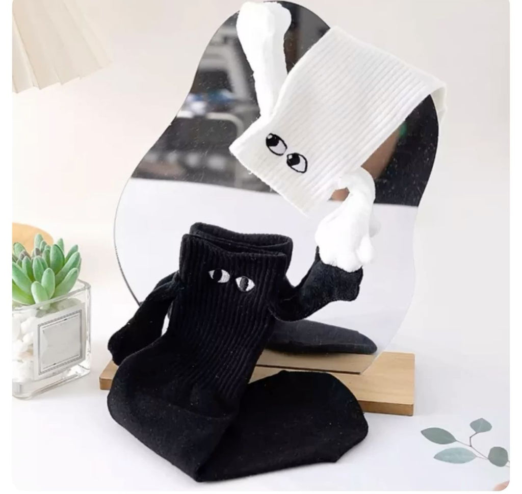 LIVLUS  "Better Together" Magnetic Hand-Holding Socks